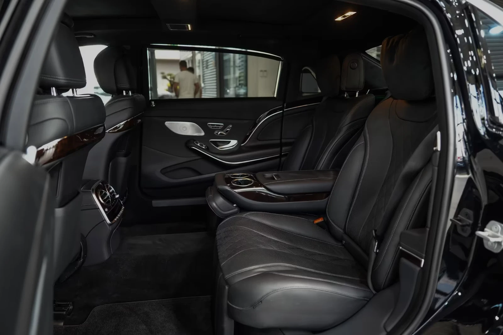 Mercedes-Benz S 560 Maybach CHAUFFEUR-PAK EXKLUSIVE PANO DESIGNO, снимка 7 - Автомобили и джипове - 55430018