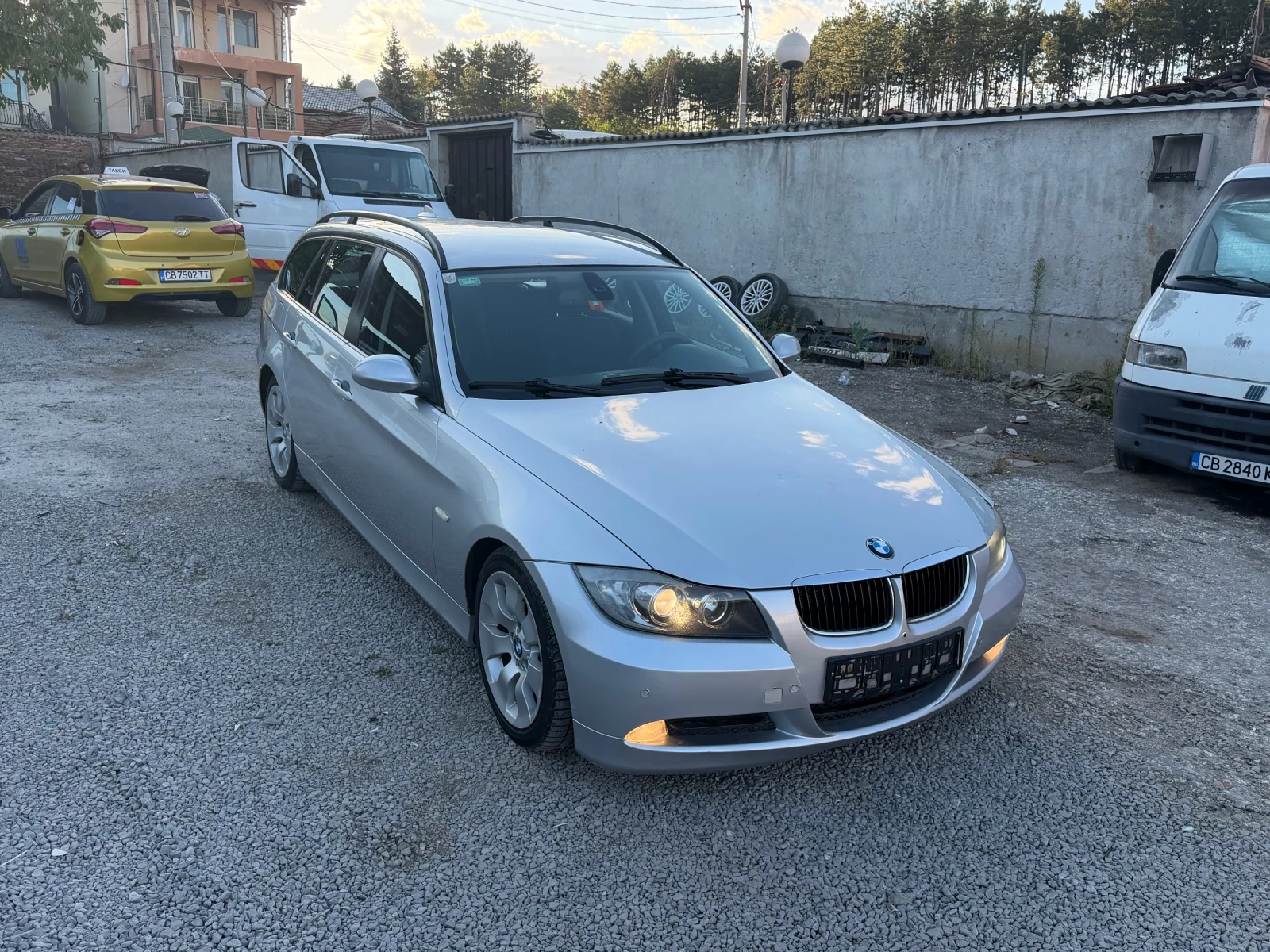 BMW 320, снимка 8 - Автомобили и джипове - 56079522