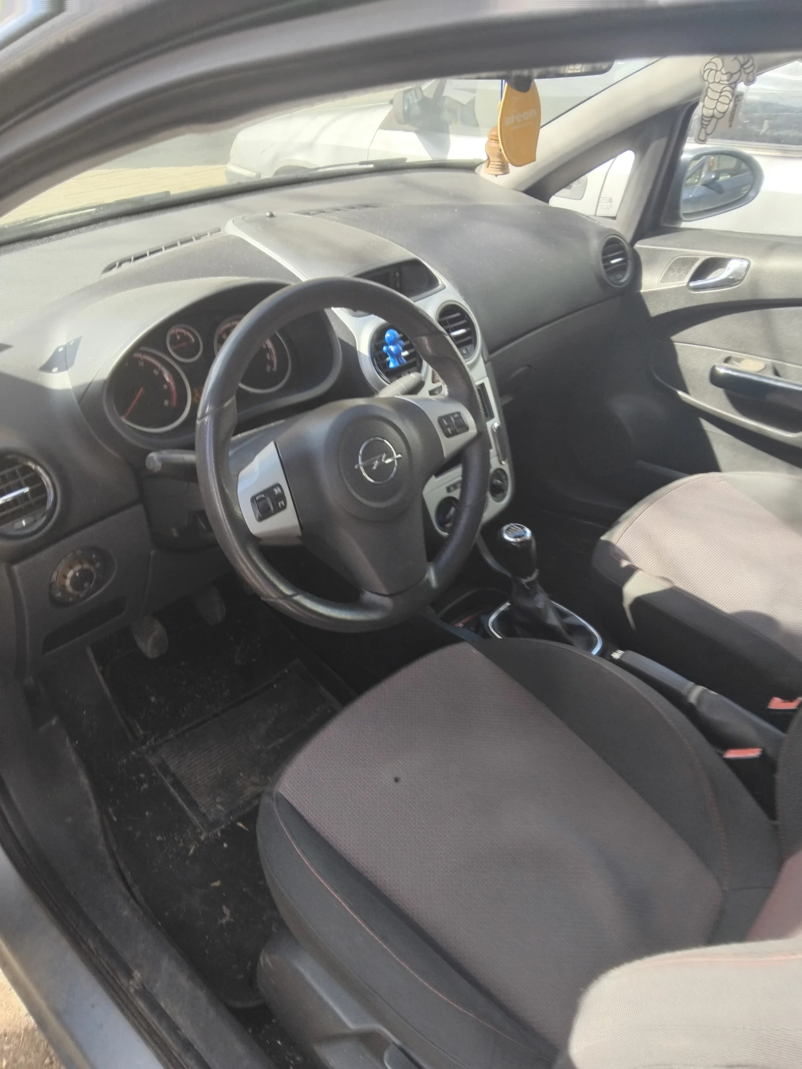 Opel Corsa 1.2 80к.с , снимка 9 - Автомобили и джипове - 56082256