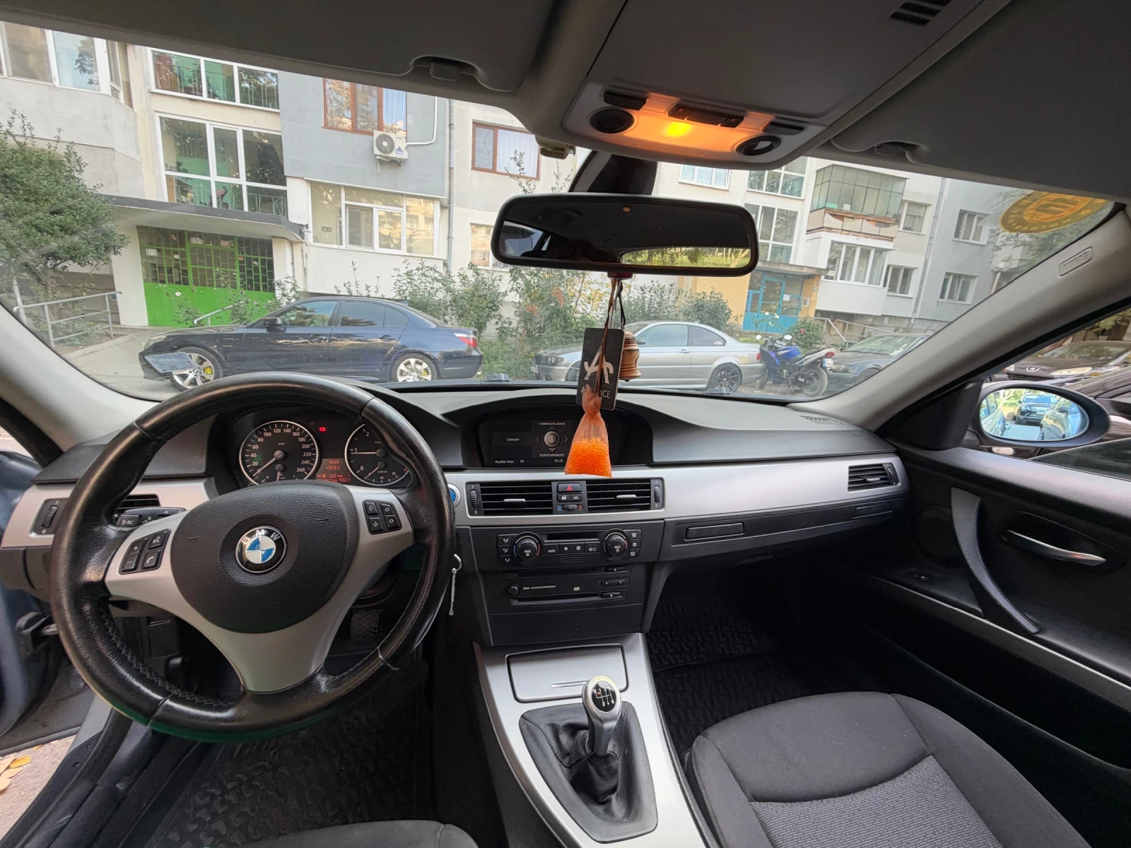 BMW 320, снимка 8 - Автомобили и джипове - 56412288