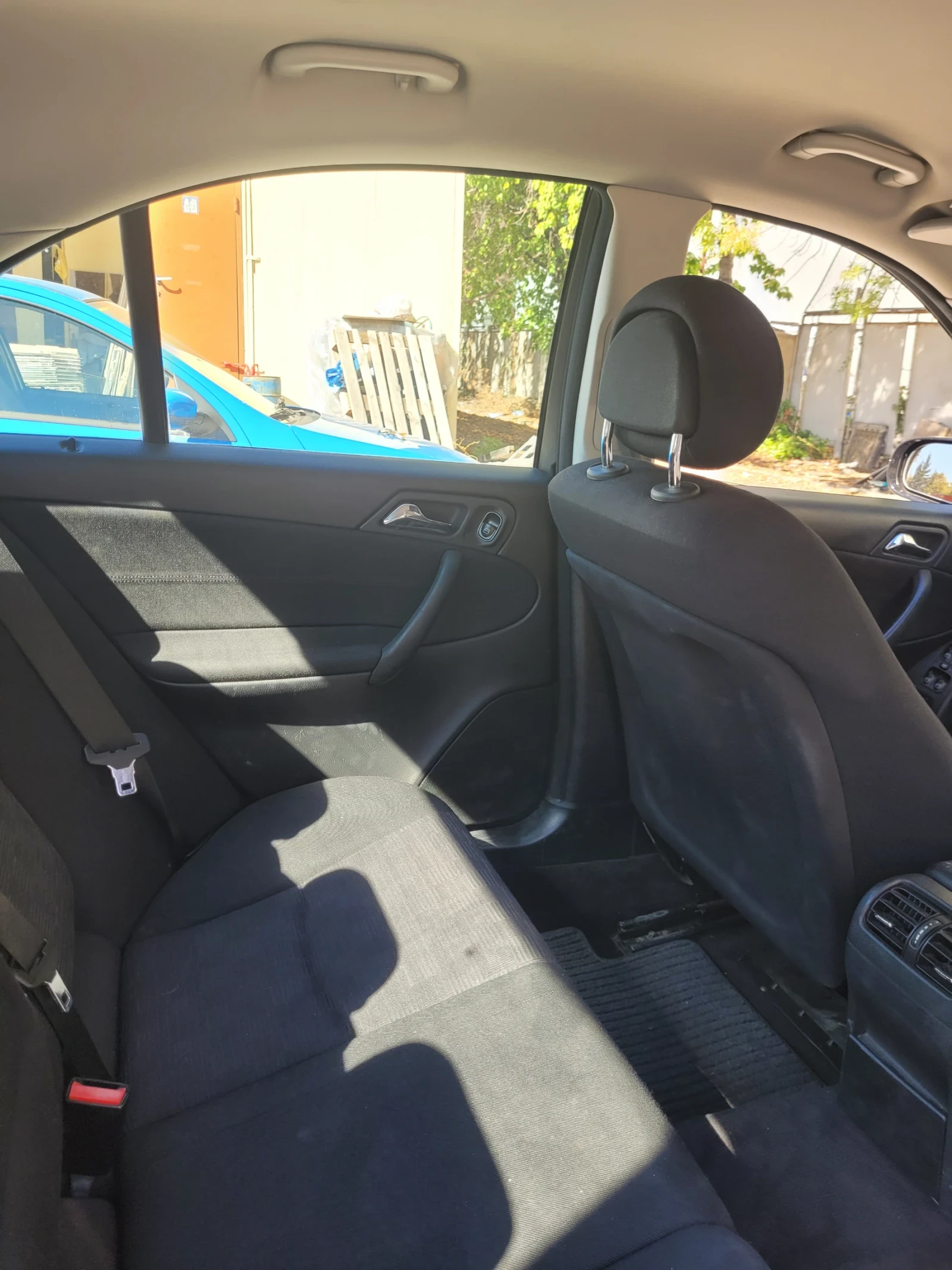 Mercedes-Benz C 200, снимка 11 - Автомобили и джипове - 56681317