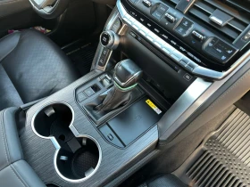 Toyota Land cruiser 300 Premium 70 Anniversary , снимка 16