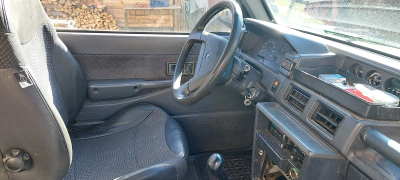 Daihatsu Feroza, снимка 11 - Автомобили и джипове - 48003510