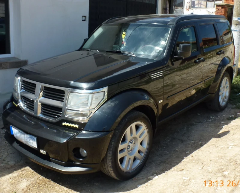 Dodge Nitro 2.8 CRD 4x4 , снимка 2 - Автомобили и джипове - 48506455