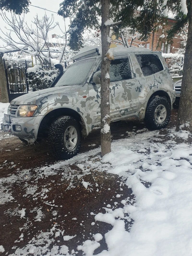 Mitsubishi Pajero, снимка 1 - Автомобили и джипове - 48665037