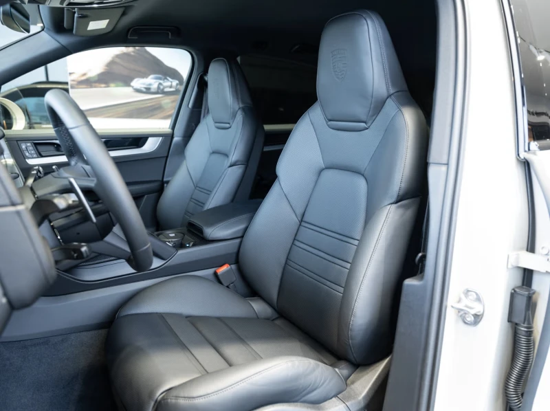 Porsche Cayenne, снимка 7 - Автомобили и джипове - 51192561
