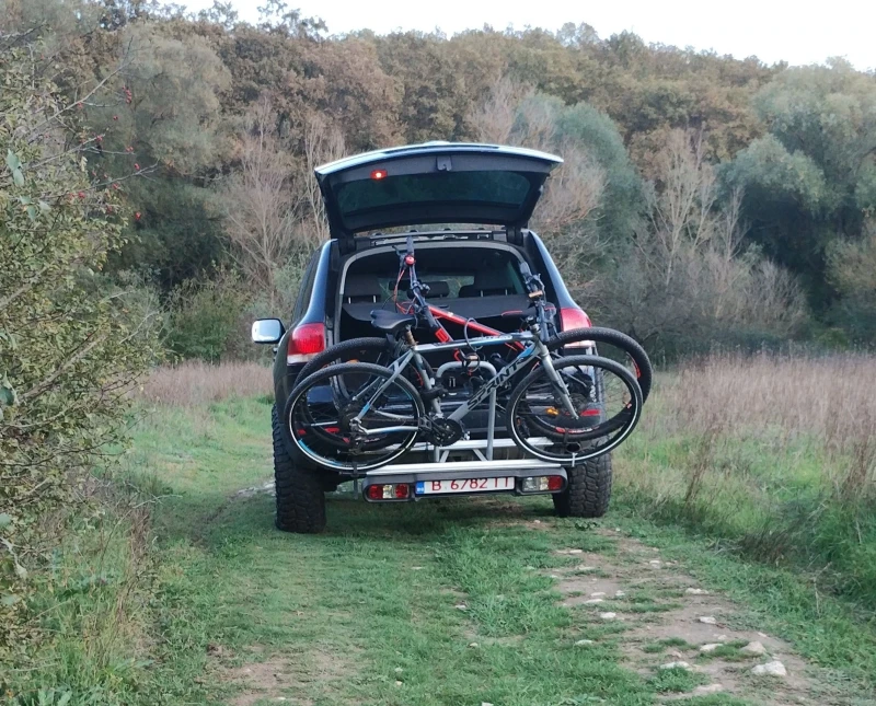 VW Touareg, снимка 5 - Автомобили и джипове - 52170609