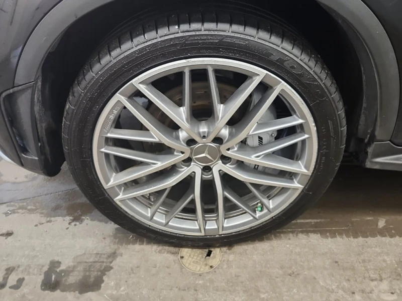 Mercedes-Benz GLC * AMG 43 * CARFAX * БЕЗ ПЪРВОНАЧАЛНА ВНОСКА, снимка 15 - Автомобили и джипове - 52916352