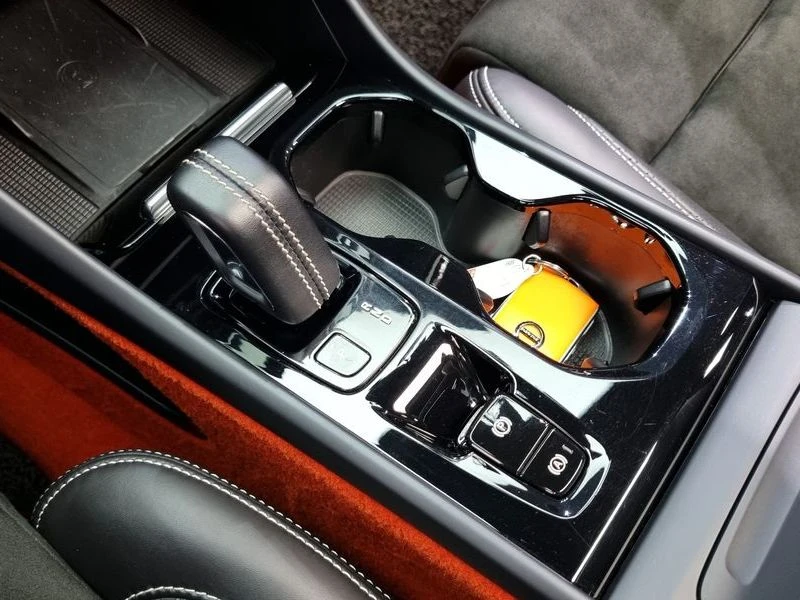 Volvo XC40 2.0 Automatic | Mobile.bg � ����������� 9