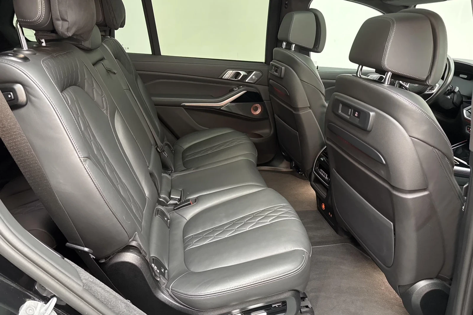 BMW X7 xDrive40d M-sport 6+ 1 - изображение 8