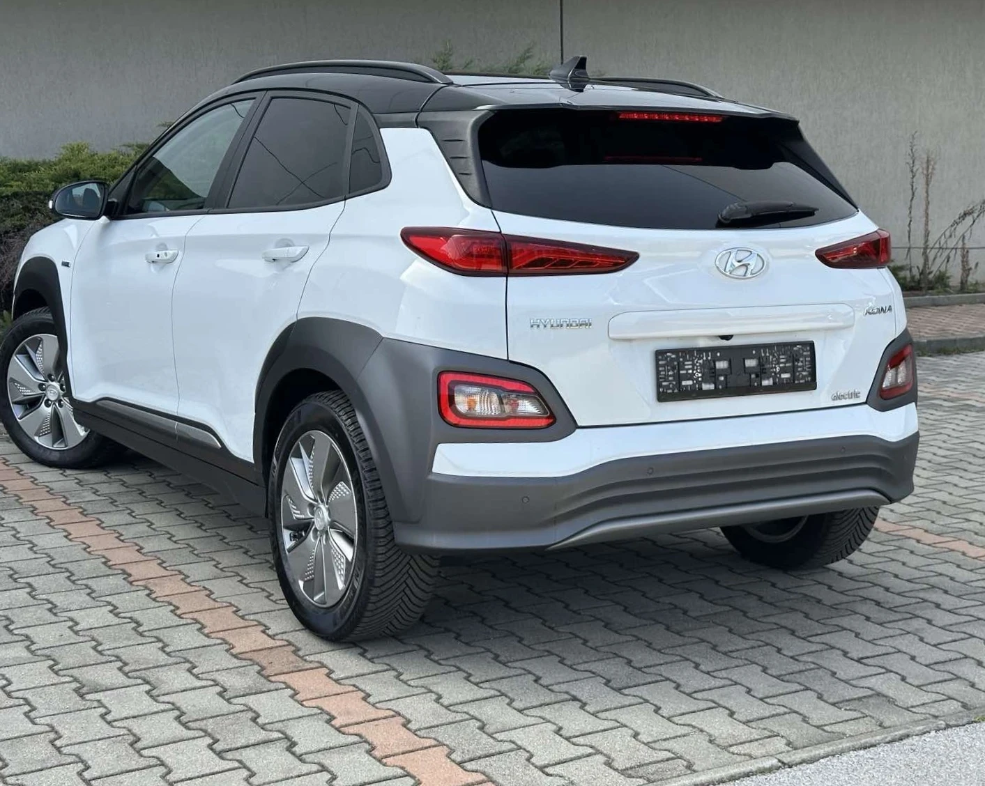Hyundai Kona Premium 64 kWh ТЕРМОПОМПА КАМЕРА LED DISTRONIC - изображение 4