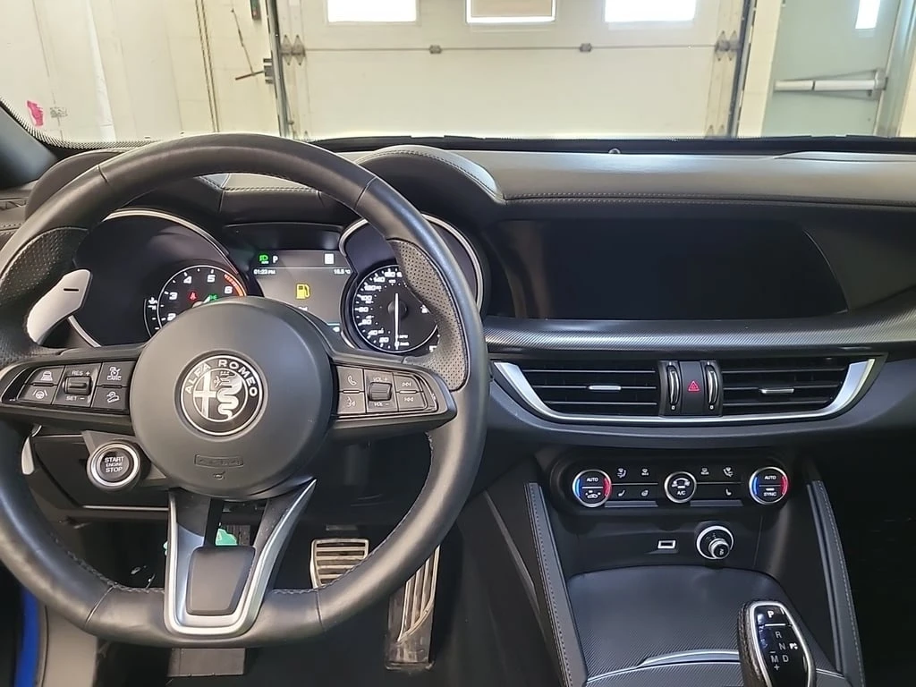 Alfa Romeo Stelvio * VELOCE * CARFAX * БЕЗ ПЪРВОНАЧАЛНА ВНОСКА - изображение 10