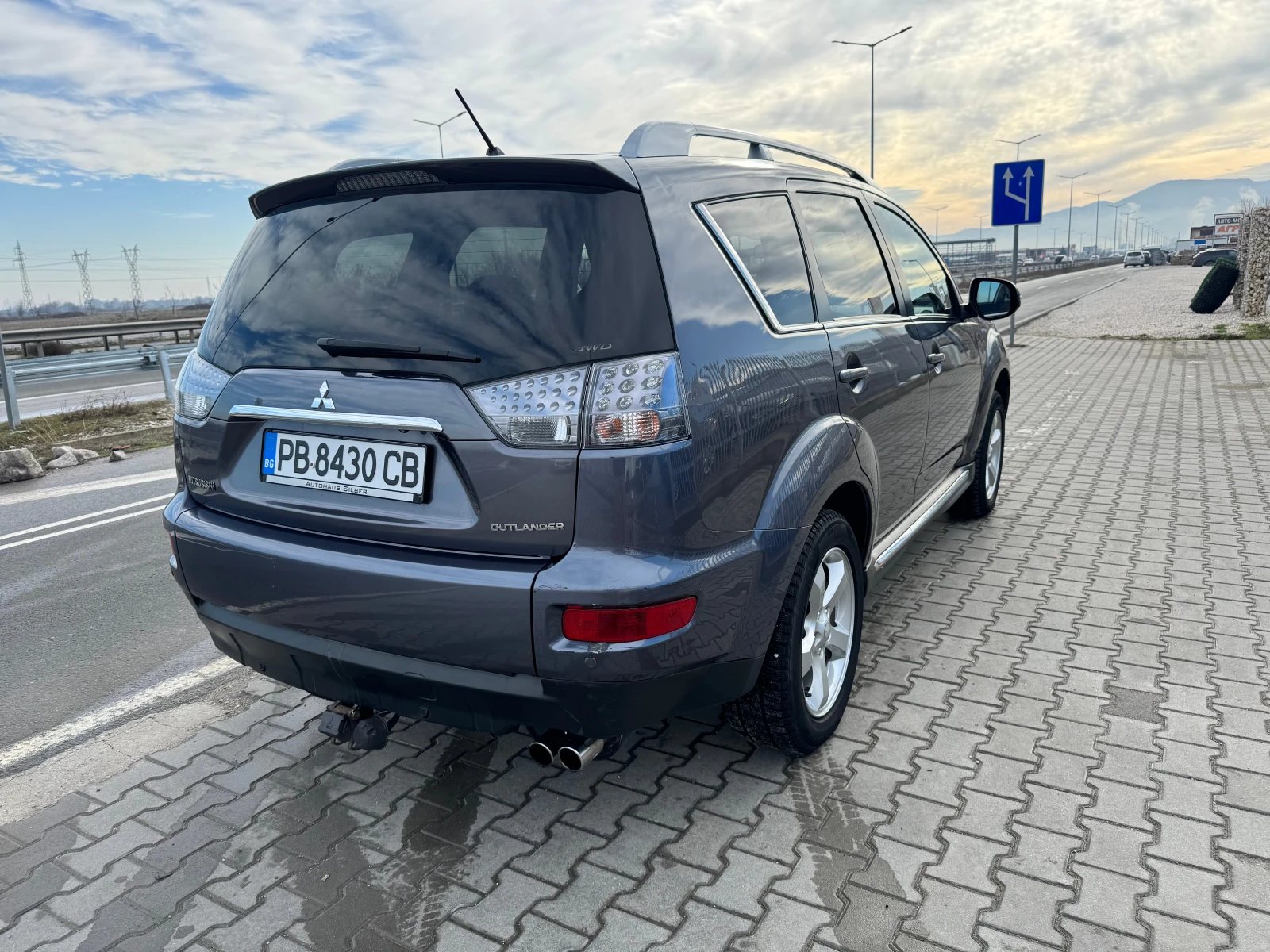 Mitsubishi Outlander 2.2 D 4x4 - изображение 6