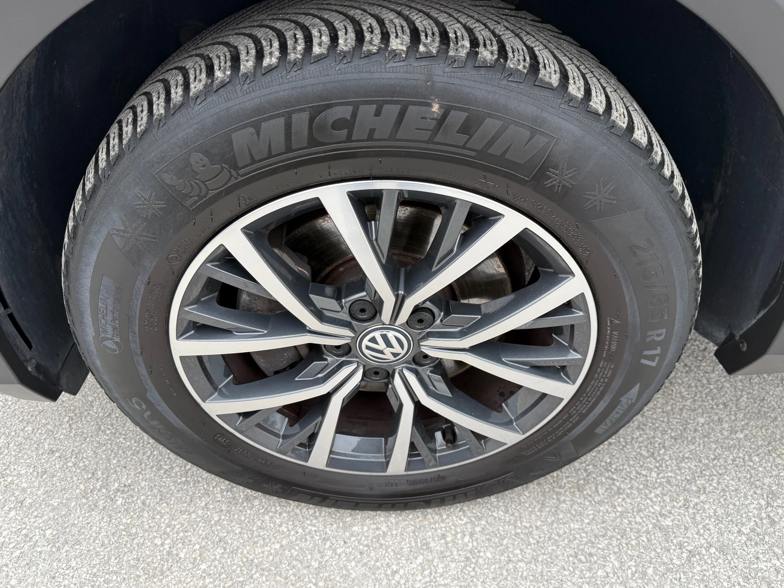 VW Tiguan 2.0TDI ALLSPACE 7МЕСТАЕ FUL EXTRI ! ТОП СЪСТОЯНИЕ , снимка 6 - Автомобили и джипове - 53903735