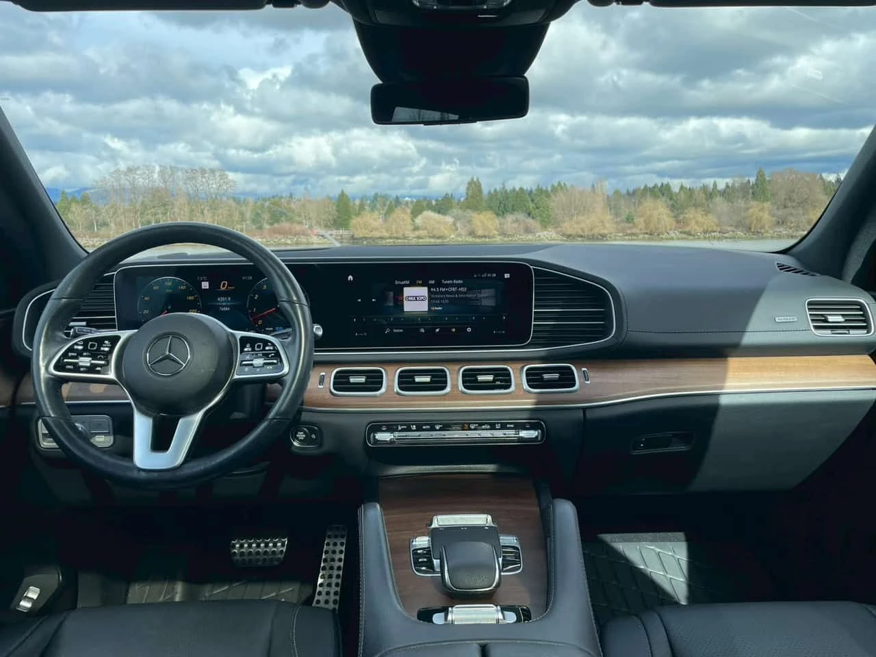 Mercedes-Benz GLS 450 4MATIC* МАСАЖ* ПАНО* ОБДУХВАНЕ* DISTRONIC* BURMEST, снимка 16 - Автомобили и джипове - 54184978