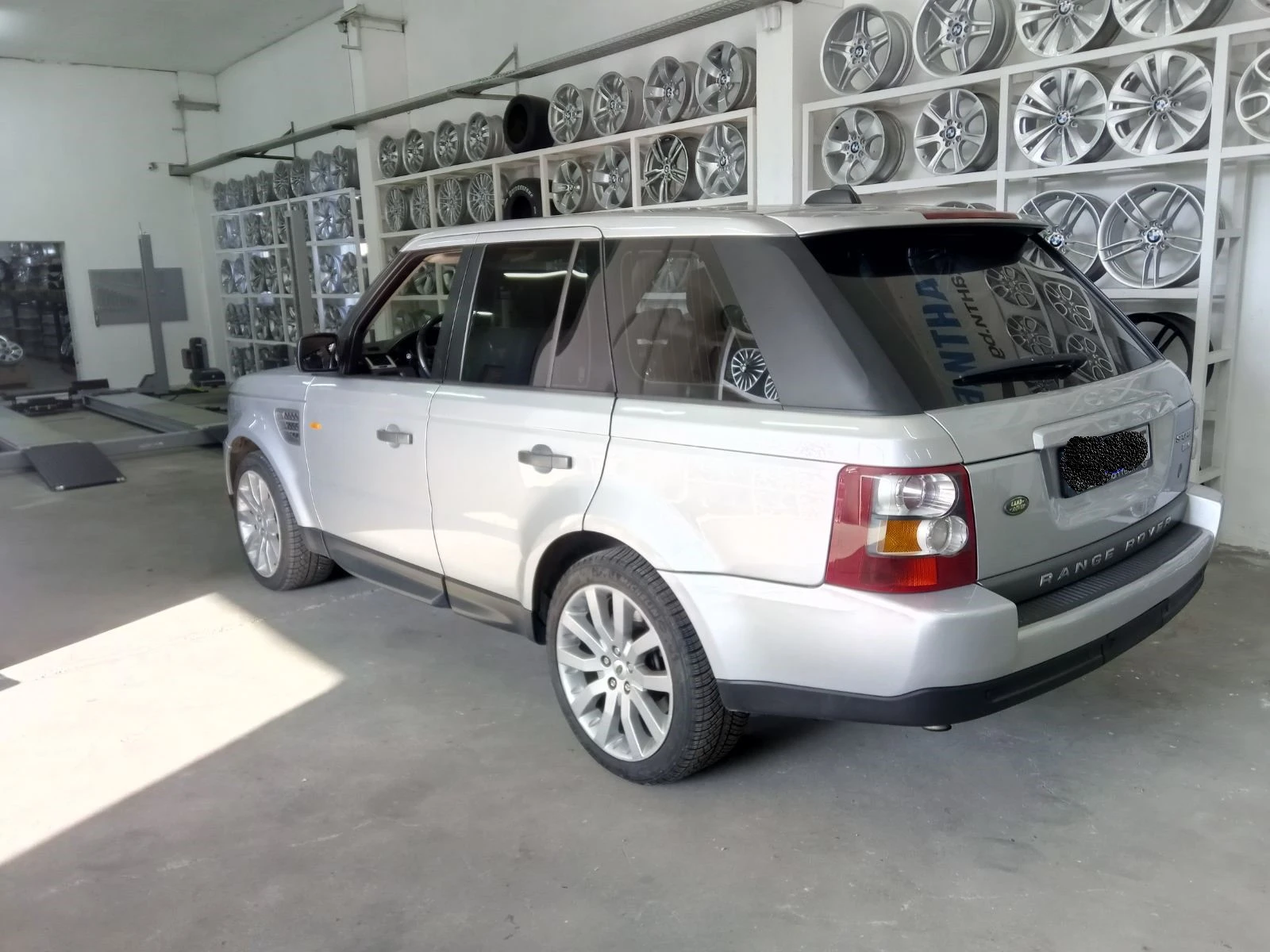 Land Rover Range Rover Sport, снимка 3 - Автомобили и джипове - 54514735