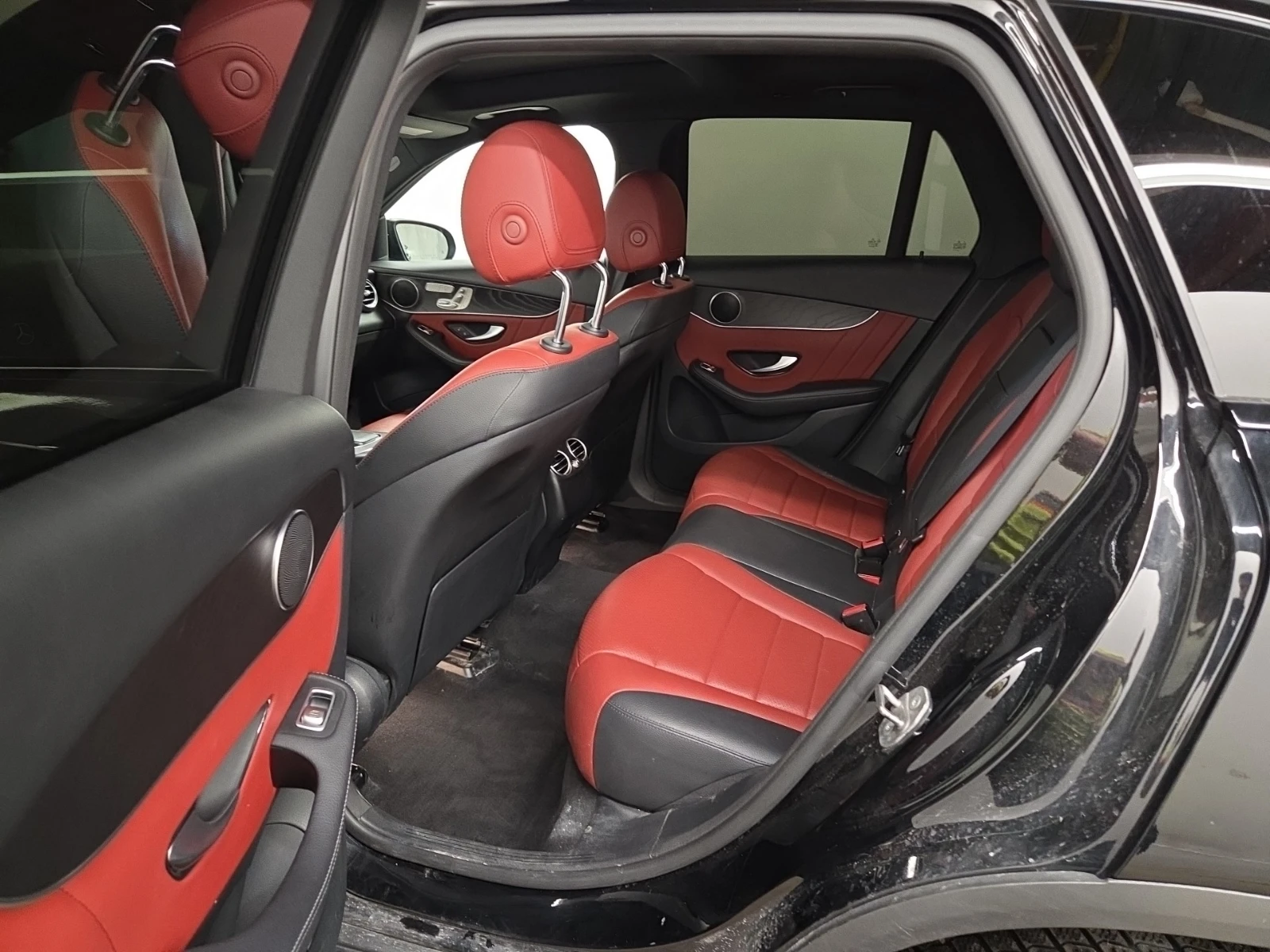 Mercedes-Benz GLC 300 * CARFAX * ПАНОРАМА * 2 КЛЮЧА * , снимка 14 - Автомобили и джипове - 54974335