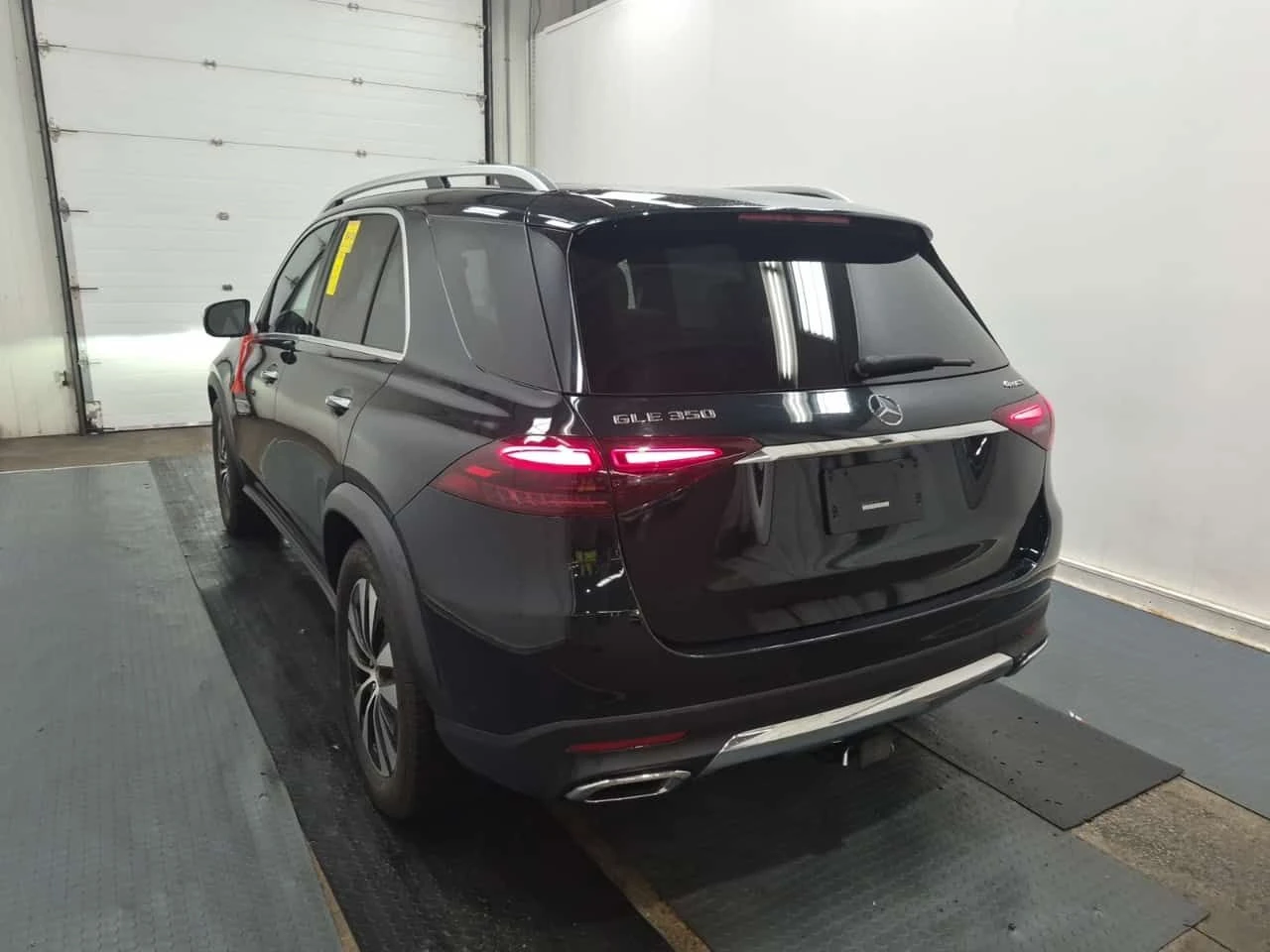 Mercedes-Benz GLE 350 * ДИСТРОНИК * 2 КЛЮЧА * ПАНОРАМА * 360 КАМЕРА * , снимка 4 - Автомобили и джипове - 55177617