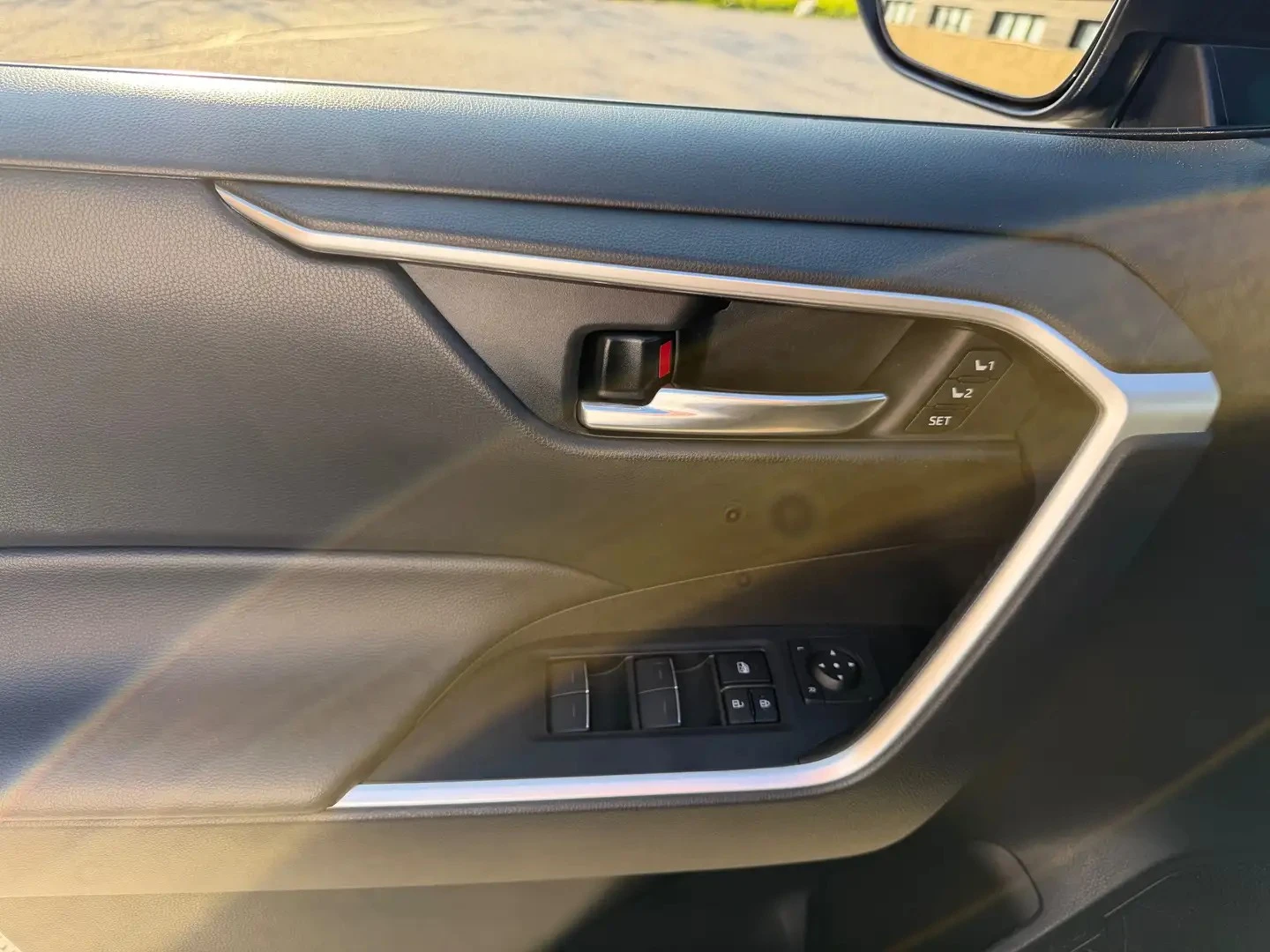 Toyota Rav4 XLE Premium ЦЕНА ДО БЪЛГАРИЯ АВТОКРЕДИТ, снимка 15 - Автомобили и джипове - 55437359