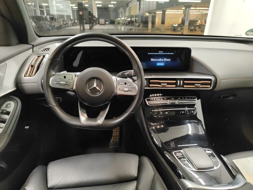 Mercedes-Benz EQC 96% SoH 400 AMG Pano Memory Heated, снимка 7 - Автомобили и джипове - 55788310