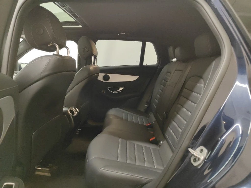 Mercedes-Benz EQC 96% SoH 400 AMG Pano Memory Heated, снимка 11 - Автомобили и джипове - 55788310