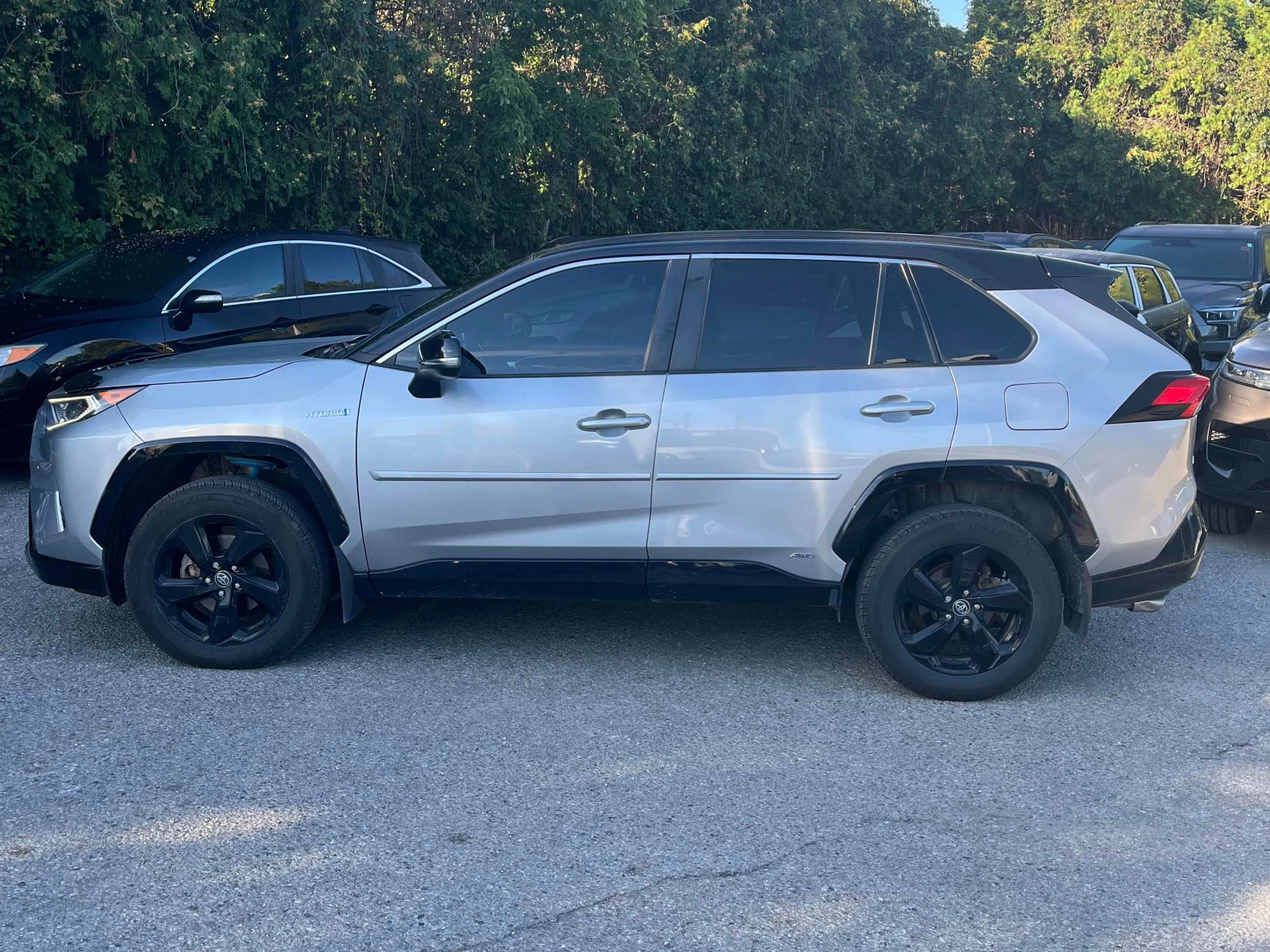 Toyota Rav4 HYBRID AWD * ГЛАВНО ПРЕДСТАВТИЕЛСТВО НА LAND ROVER, снимка 3 - Автомобили и джипове - 55999194