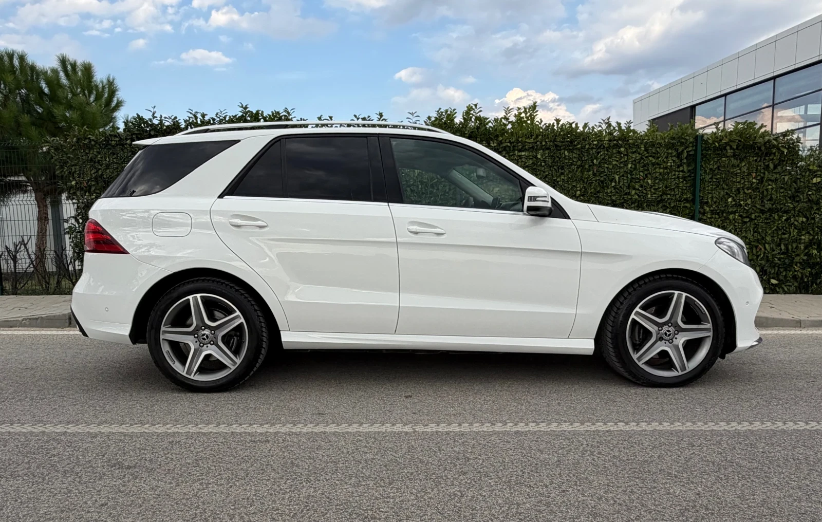 Mercedes-Benz GLE 350, снимка 7 - Автомобили и джипове - 56119942
