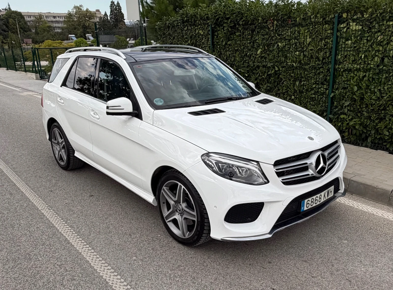 Mercedes-Benz GLE 350, снимка 3 - Автомобили и джипове - 56119942