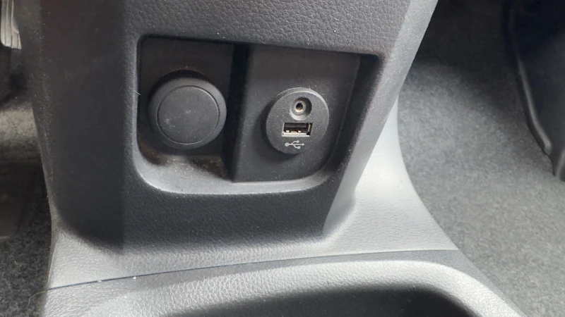 Nissan NV200, снимка 13 - Бусове и автобуси - 51710856