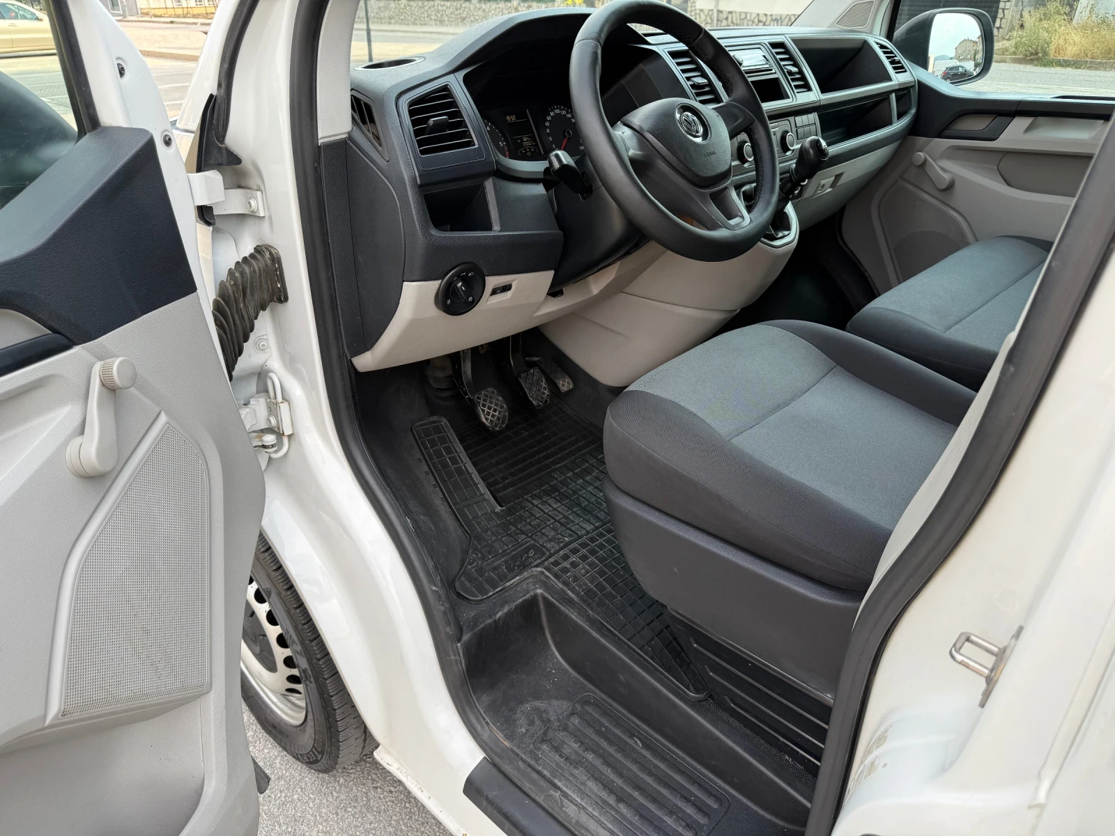 VW T6 9 /  | Mobile.bg   13