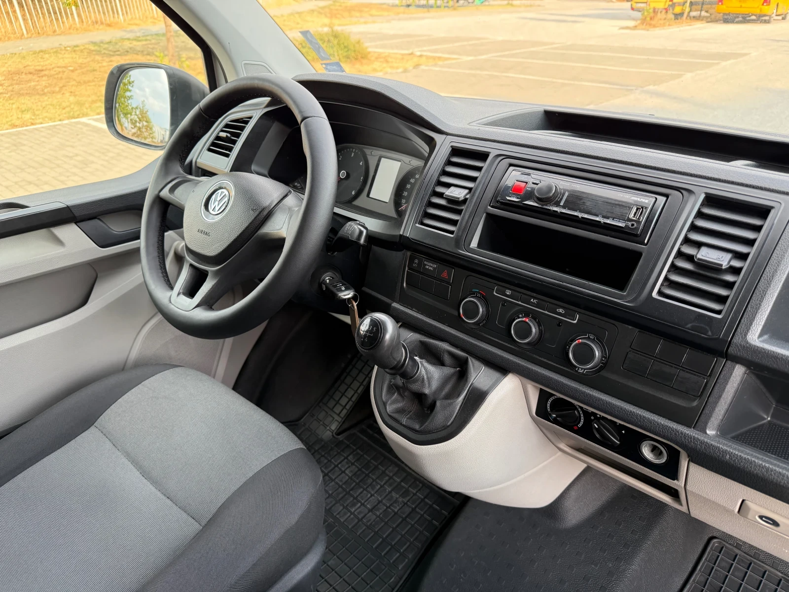 VW T6 9 /  | Mobile.bg   12