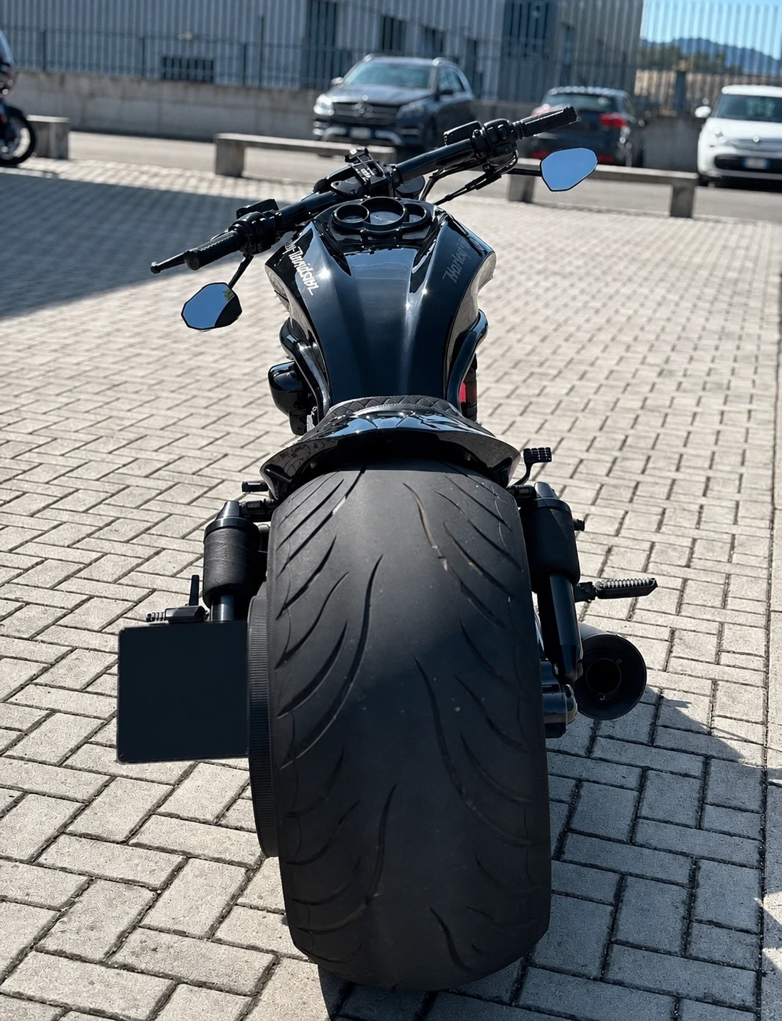 Harley-Davidson V-Rod 300 гума