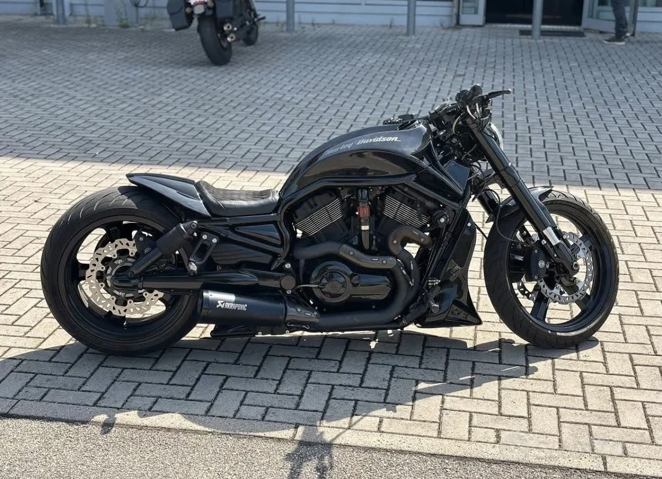 Harley-Davidson V-Rod 300 гума, снимка 4 - Мотоциклети и мототехника - 55047679