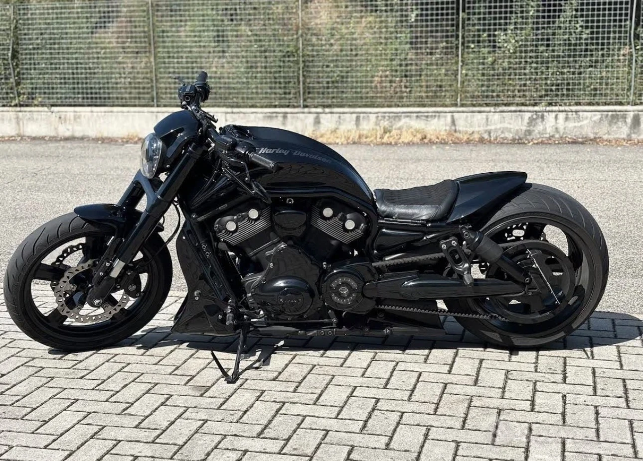Harley-Davidson V-Rod 300 гума, снимка 3 - Мотоциклети и мототехника - 55047679
