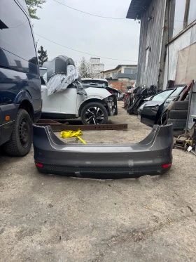 Ford Focus сесан 2013г задна броня, снимка 1