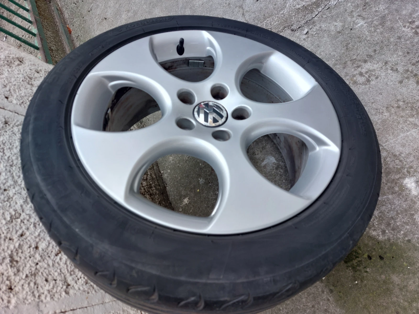    225/50R17  VW | Mobile.bg   3