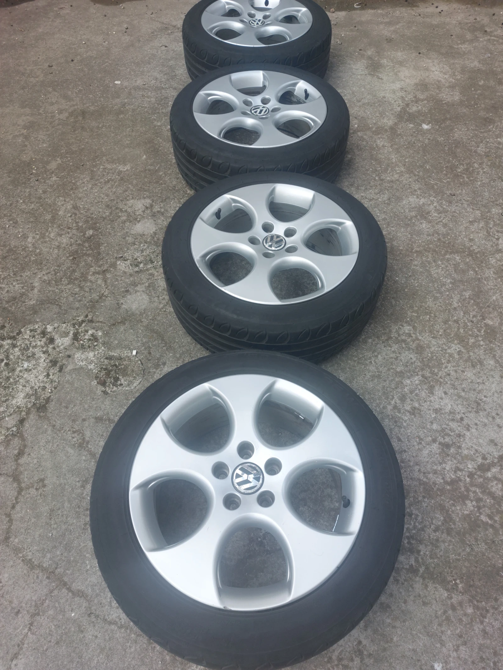    225/50R17  VW | Mobile.bg   2