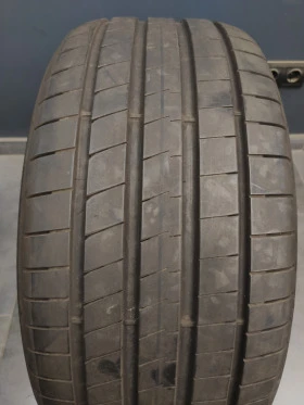 Гуми Летни 255/40R19, снимка 2 - Гуми и джанти - 46559669