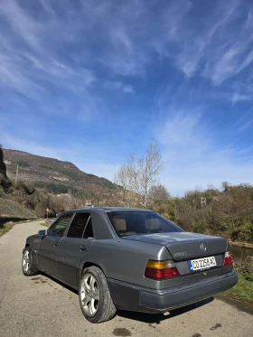 Mercedes-Benz 124, снимка 5