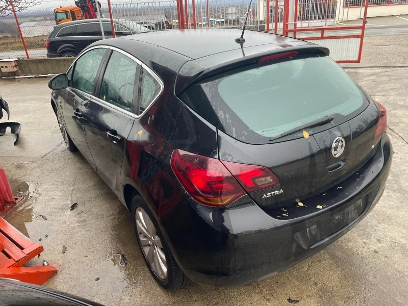 Opel Astra 1.6, снимка 4 - Автомобили и джипове - 38871879