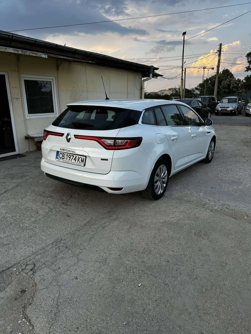 Renault Megane 1.5 DCI, снимка 7 - Автомобили и джипове - 47411776