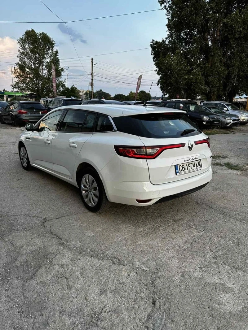 Renault Megane 1.5 DCI, снимка 5 - Автомобили и джипове - 47411776