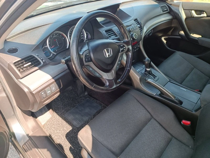 Honda Accord 2.0 VTEC, снимка 7 - Автомобили и джипове - 46793512