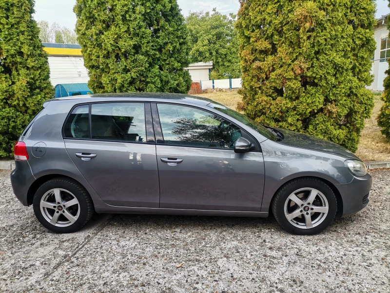 VW Golf 1.6TDIBlueMotion, снимка 4 - Автомобили и джипове - 47052829