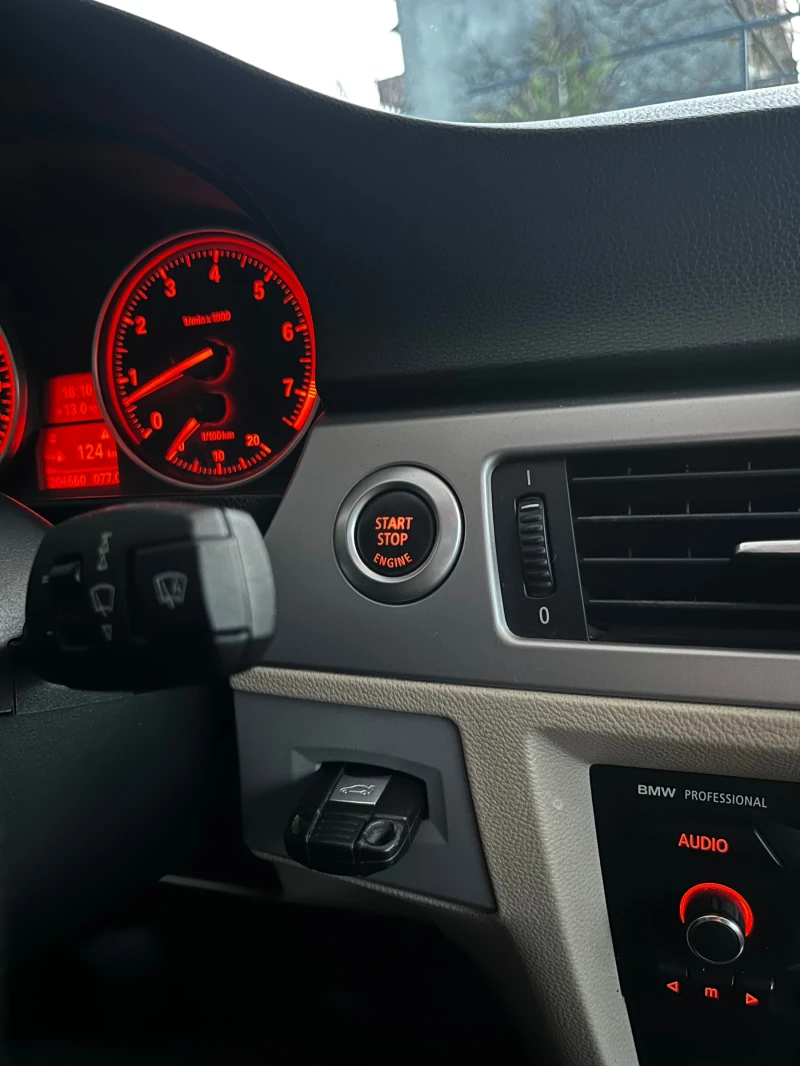 BMW 325 i, снимка 11 - Автомобили и джипове - 52446519