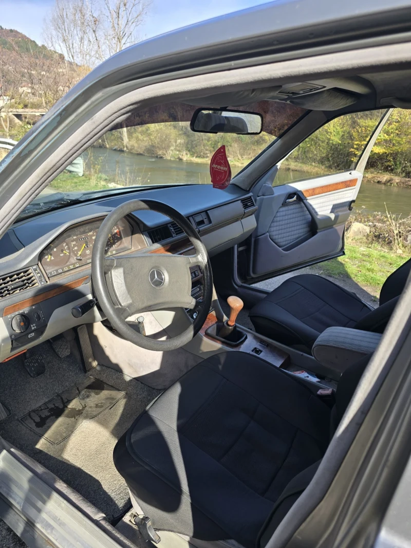 Mercedes-Benz 124, снимка 10 - Автомобили и джипове - 52584015