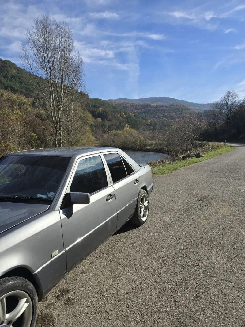 Mercedes-Benz 124, снимка 4 - Автомобили и джипове - 52584015