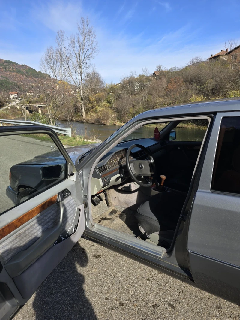 Mercedes-Benz 124, снимка 14 - Автомобили и джипове - 52584015