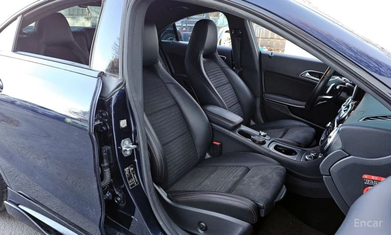 Mercedes-Benz CLA 220, снимка 10 - Автомобили и джипове - 52919038
