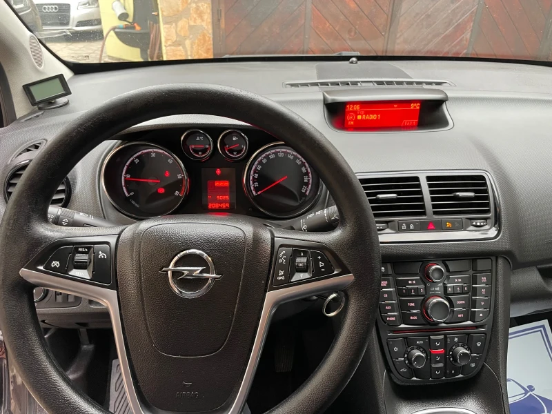 Opel Meriva 1.7CDTI, снимка 11 - Автомобили и джипове - 53003413